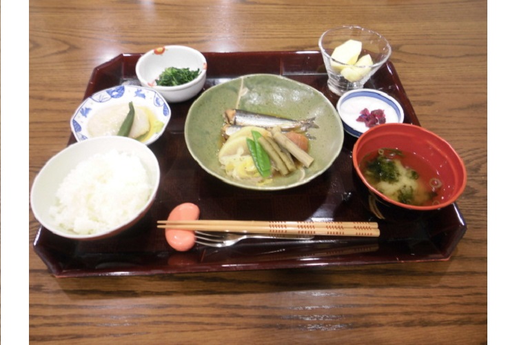 夕食の一例（魚料理）