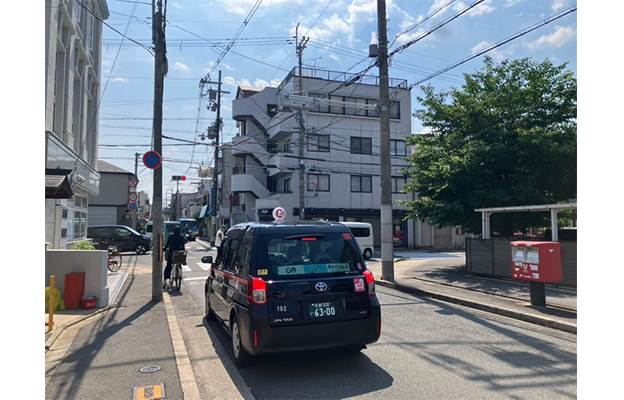 がくさい病院を過ぎたら右に曲がる